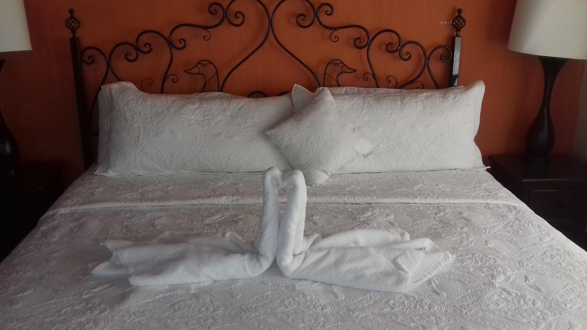 Hotel La Huerta Сан Мигел де Аленде Екстериор снимка