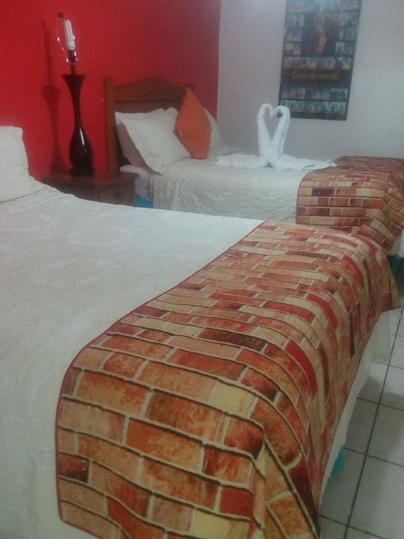 Hotel La Huerta Сан Мигел де Аленде Екстериор снимка