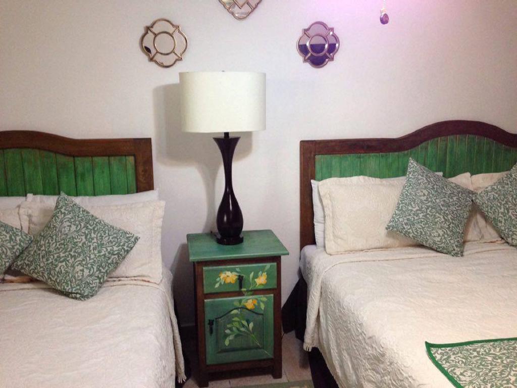 Hotel La Huerta Сан Мигел де Аленде Екстериор снимка